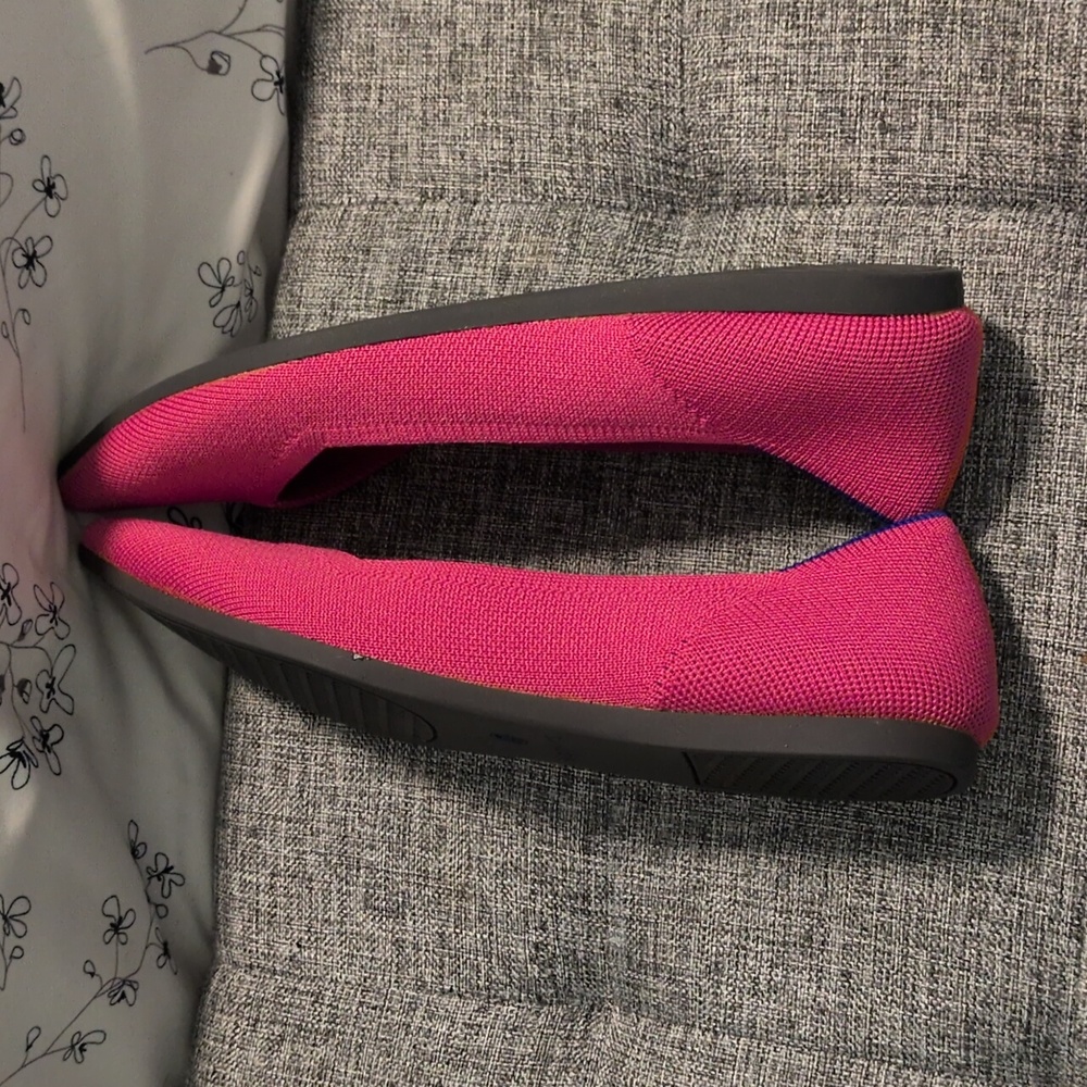 Rothy's Berry Pink Point Flats Size 8 - Picture 9 of 9